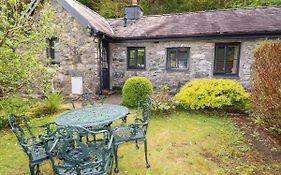 Tyn Y Ffynnon